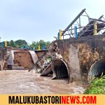 Sempat Jebol, Kini Jembatan Wae Mer Kembali Ambruk Akibat Hujan Deras