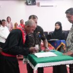 WALIKOTA AMBON LANTIK PAW ANGGOTA SANIRI NEGERI DAN BPD