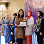 Kepala BPJN Maluku Dr. Ir. Yana Astuti, ST, MT, IPU, Asean Eng, GRCE, Menerima Penghargaan Kartini Infrastruktur 2026