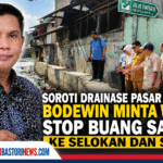 Soroti Drainase Pasar Mardika, Bodewin Minta Warga Stop Buang Sampah ke Selokan dan Sungai
